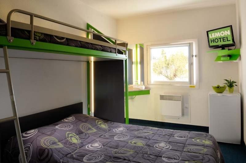 Lemon Hotel - Mery Sur Oise/Cergy エクステリア 写真
