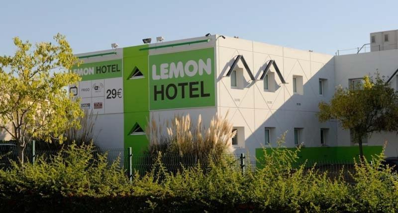Lemon Hotel - Mery Sur Oise/Cergy エクステリア 写真