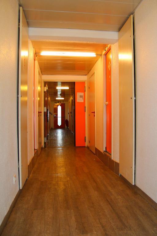 Lemon Hotel - Mery Sur Oise/Cergy エクステリア 写真