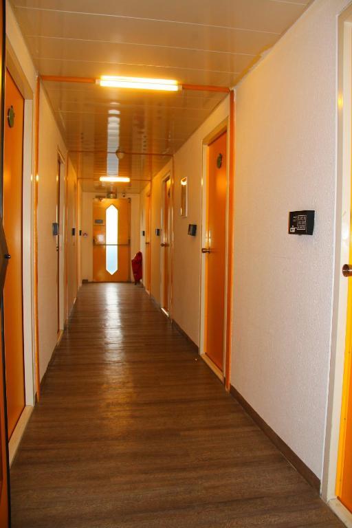Lemon Hotel - Mery Sur Oise/Cergy エクステリア 写真